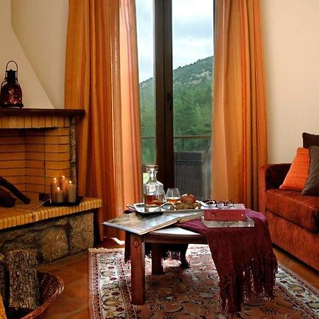Dryas Guesthouse 폴리드로소스 객실 사진