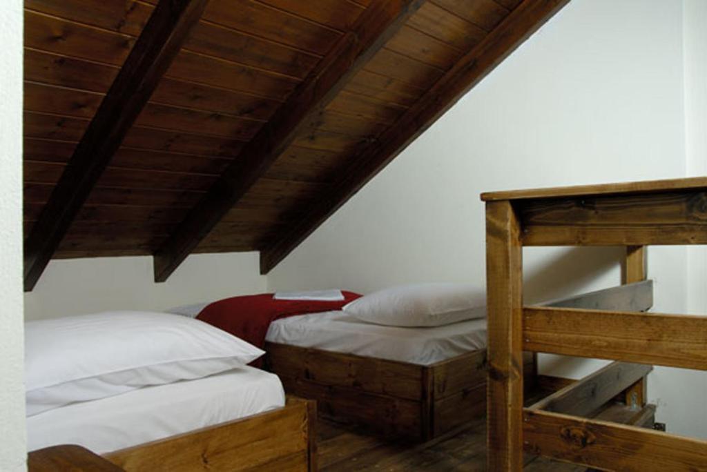 Dryas Guesthouse 폴리드로소스 객실 사진